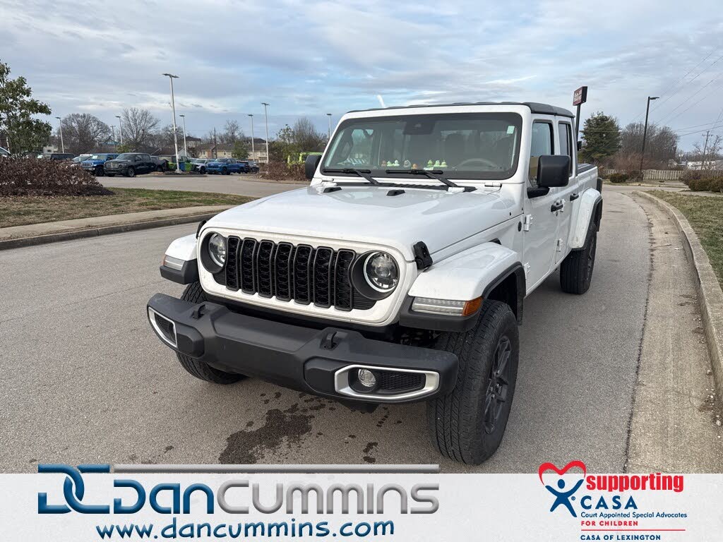 2024 Jeep Gladiator Sport Crew Cab 4WD