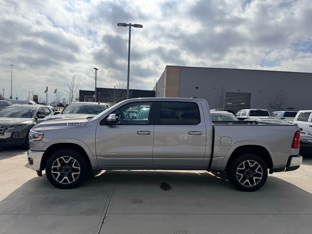 2025 RAM 1500 Laramie Crew Cab 4WD