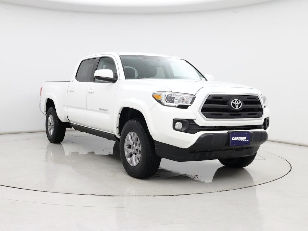 2017 Toyota Tacoma SR5 V6 Double Cab LB 4WD