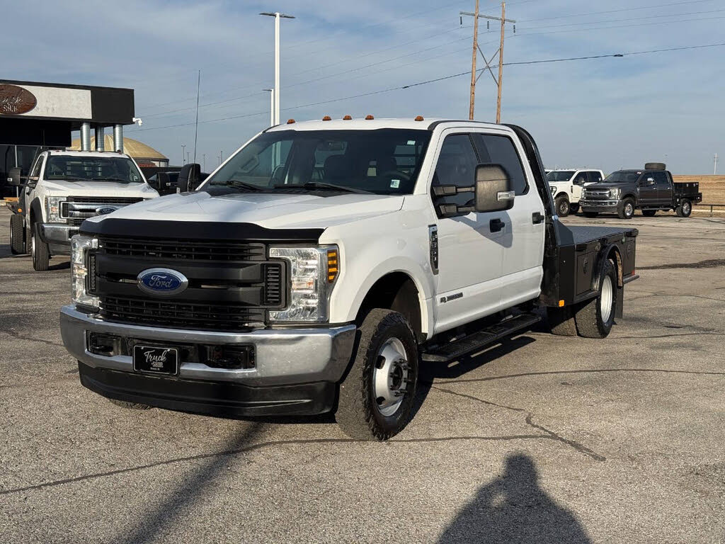 2018 Ford F-350 Super Duty Chassis XL Crew Cab DRW 4WD