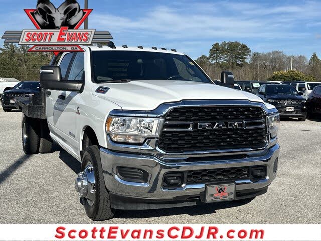 2024 RAM 3500 Chassis SLT Crew Cab LB DRW 4WD