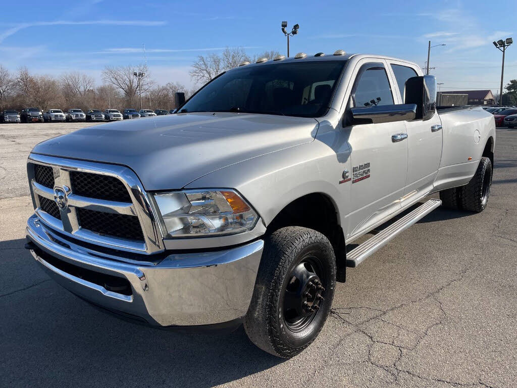 2018 RAM 3500 Tradesman Crew Cab LB DRW 4WD