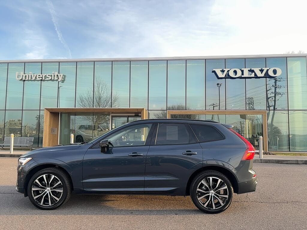 2025 Volvo XC60 B5 Plus Dark Theme AWD