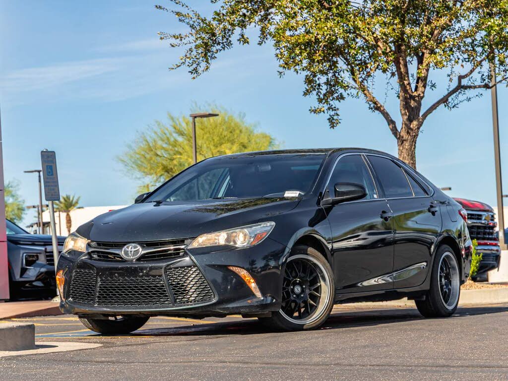 2017 Toyota Camry SE