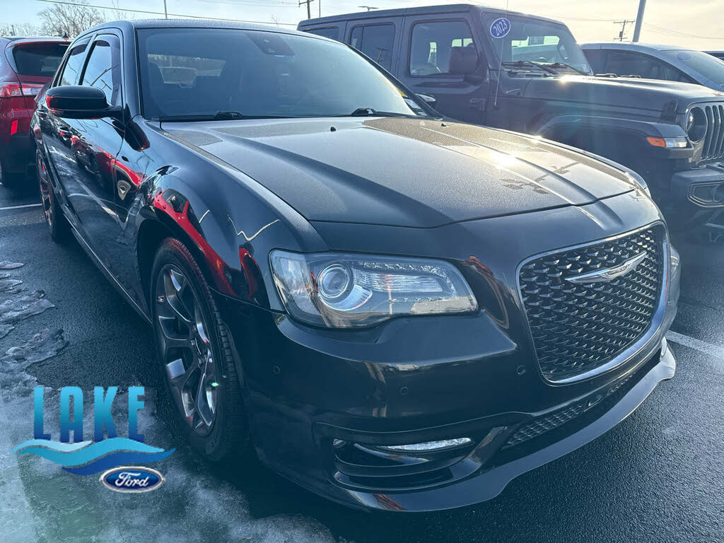 2018 Chrysler 300 S RWD