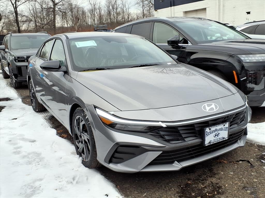 2026 Hyundai Elantra SEL Sport FWD