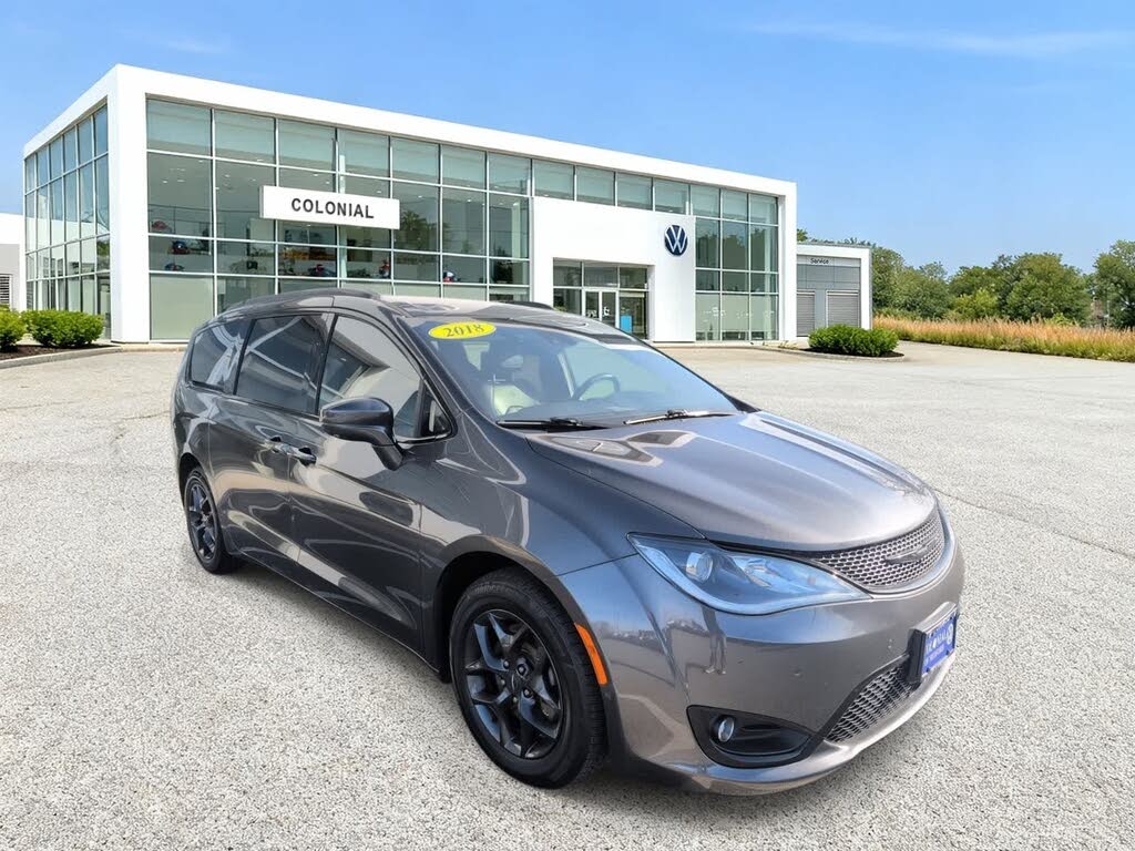 2018 Chrysler Pacifica Touring L Plus FWD