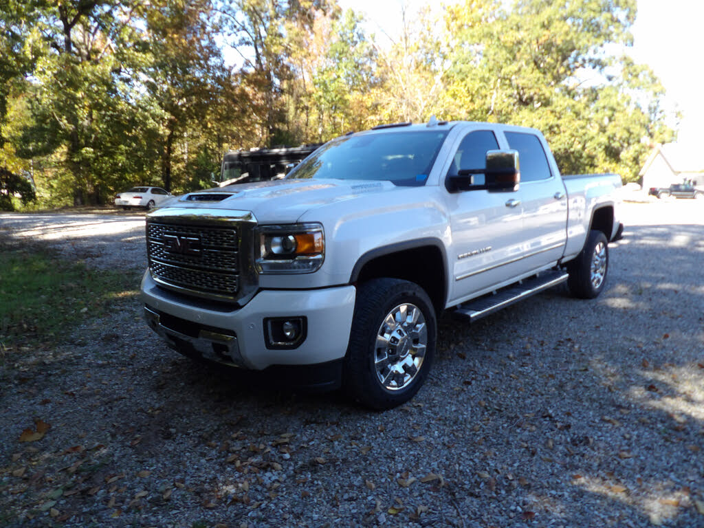 2018 GMC Sierra 2500HD Denali Crew Cab SB 4WD