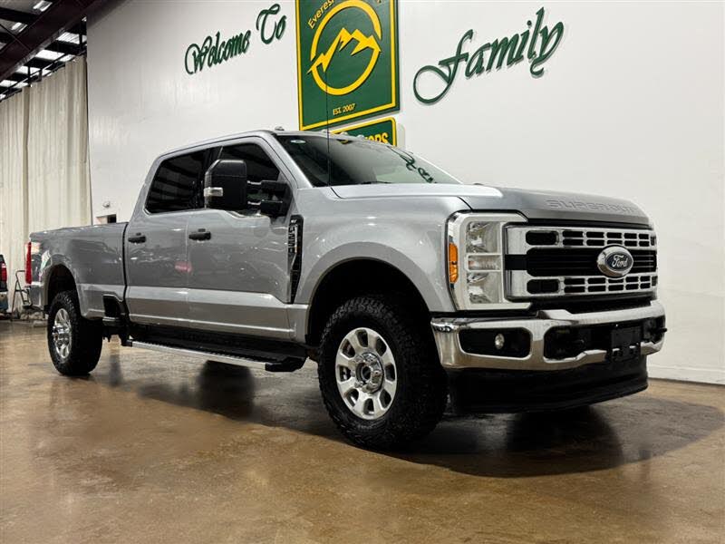 2023 Ford F-250 Super Duty XLT Crew Cab 4WD