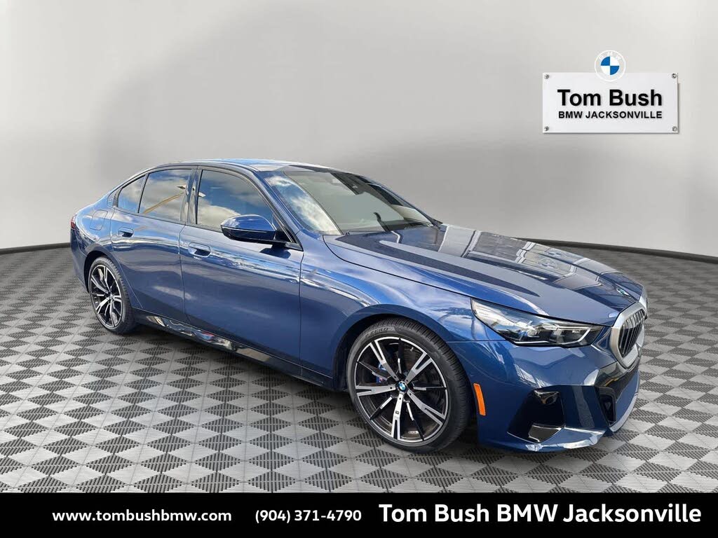 2025 BMW 5 Series 530i RWD