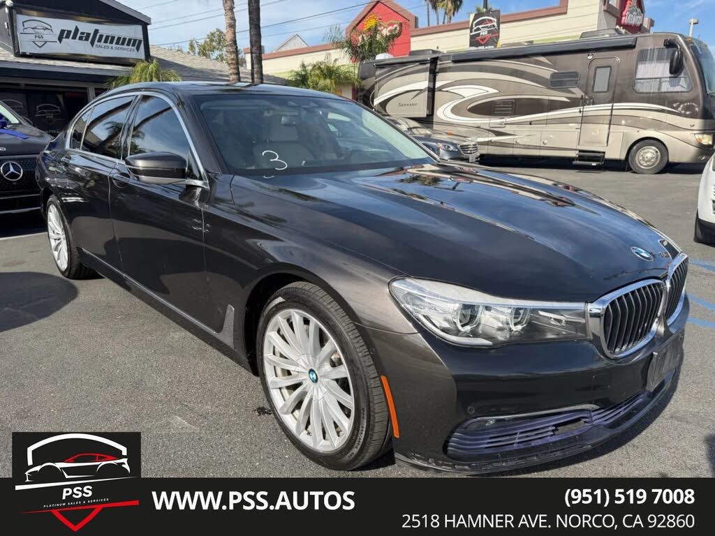 2016 BMW 7 Series 740i RWD