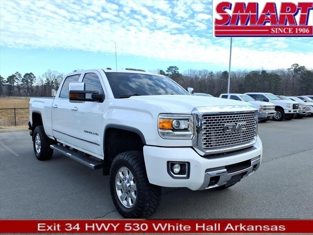 2017 GMC Sierra 2500HD Denali Crew Cab SB 4WD