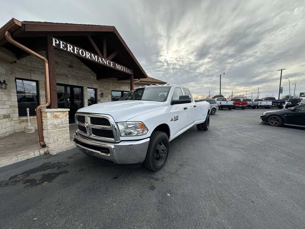 2018 RAM 3500 Tradesman Crew Cab LB DRW RWD