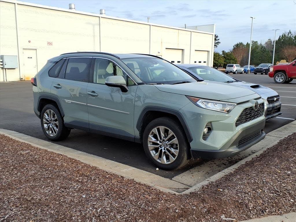 2019 Toyota RAV4 XLE Premium FWD