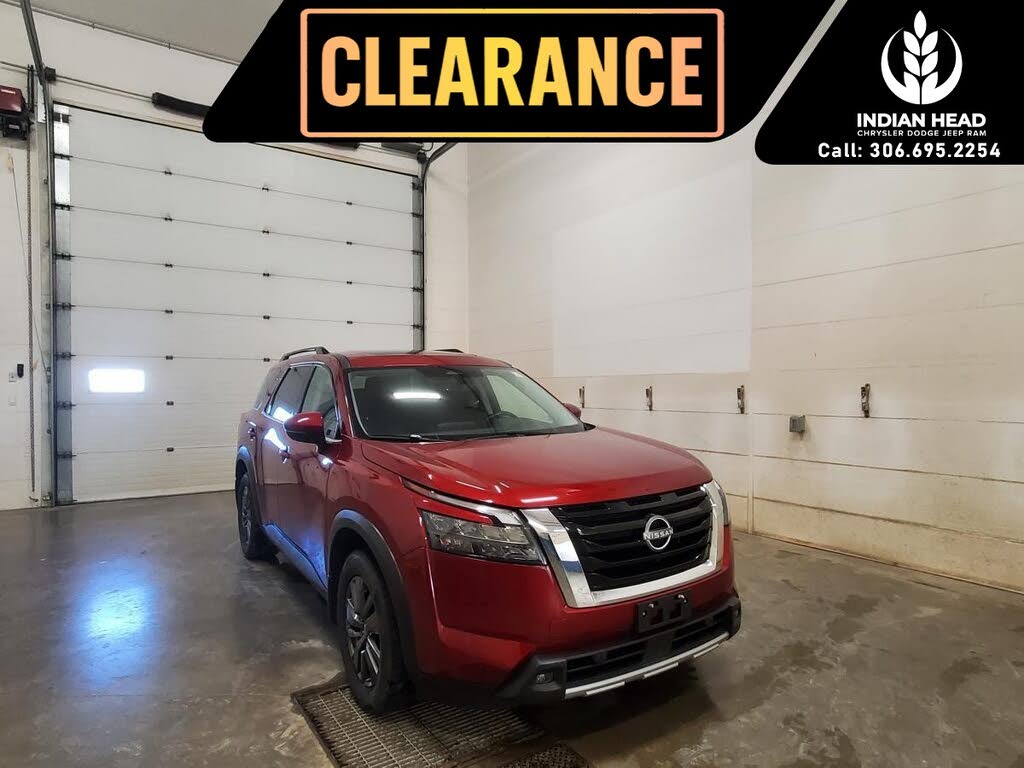 Nissan Pathfinder SV 4WD 2024