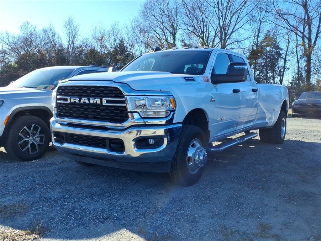 2024 RAM 3500 Big Horn Crew Cab LB DRW 4WD