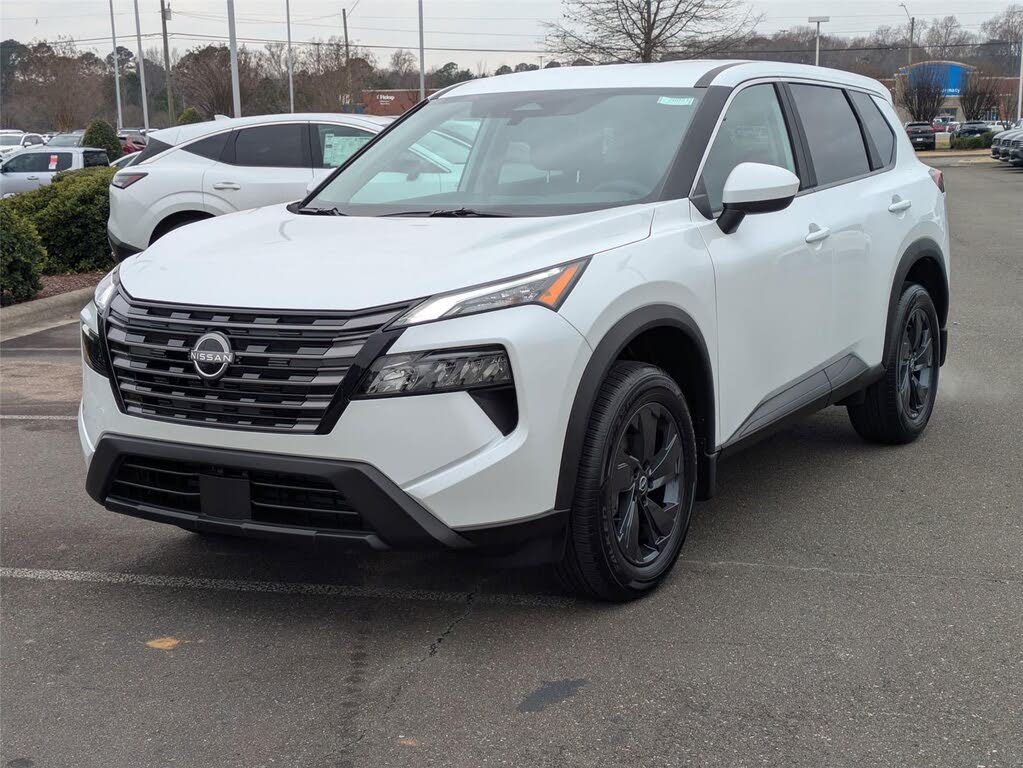 2026 Nissan Rogue SV FWD