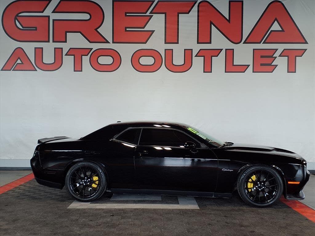 2017 Dodge Challenger SXT RWD