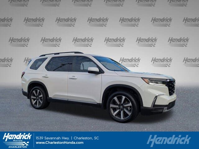 2023 Honda Pilot Touring FWD