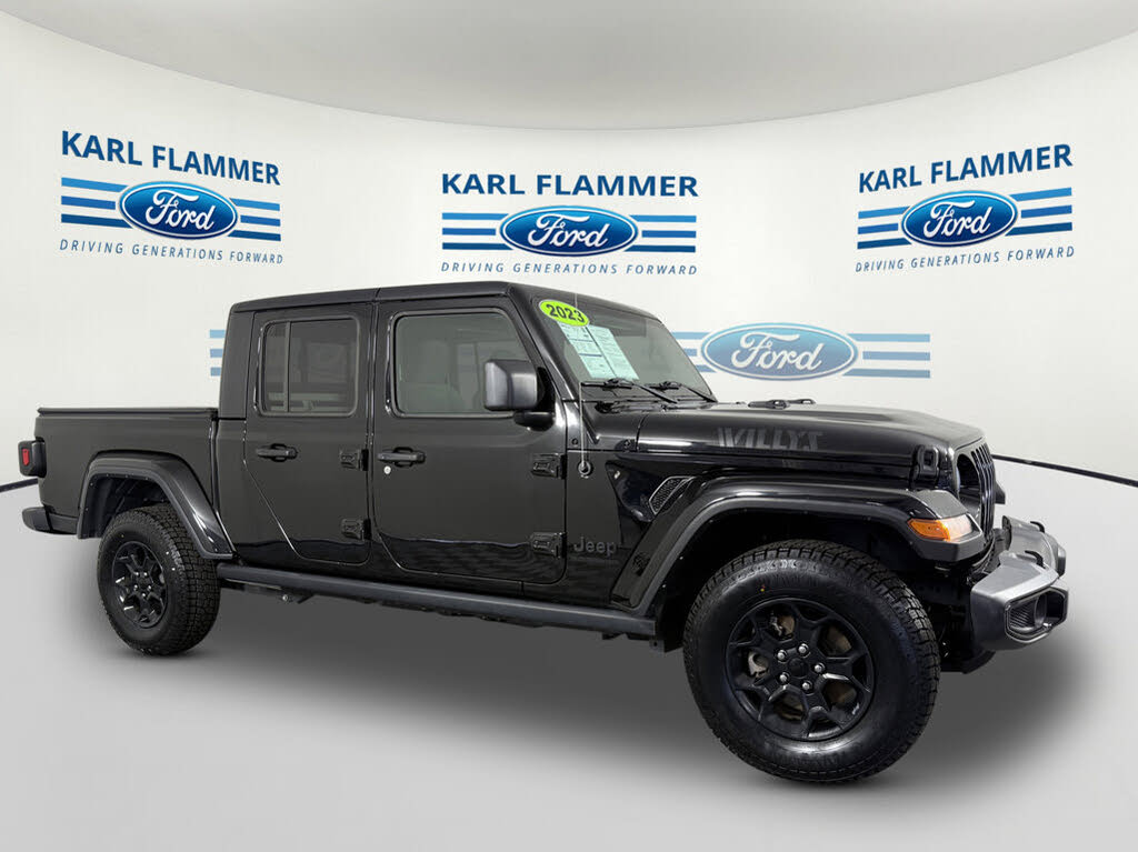 2023 Jeep Gladiator Willys Crew Cab 4WD