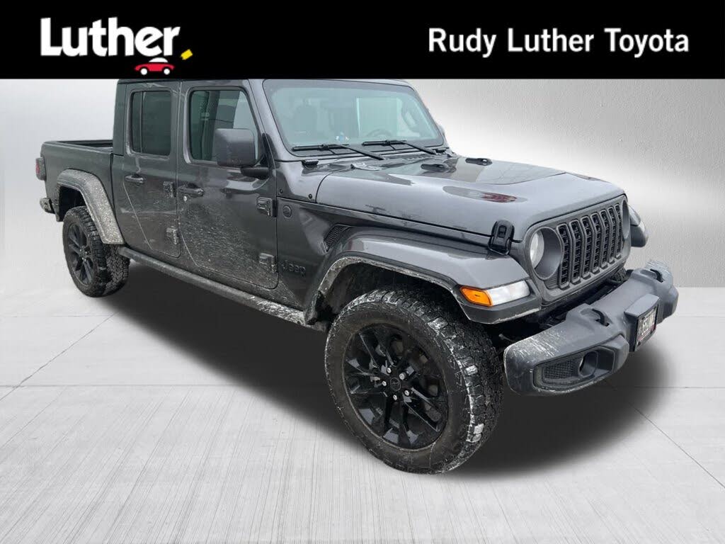2025 Jeep Gladiator NightHawk Crew Cab 4WD