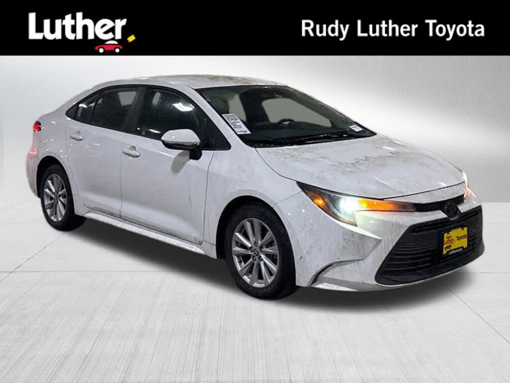 2025 Toyota Corolla LE FWD