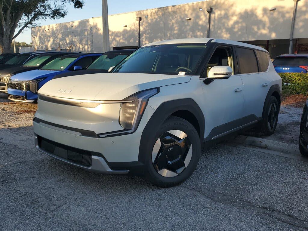 2026 Kia EV9 Light Long Range RWD