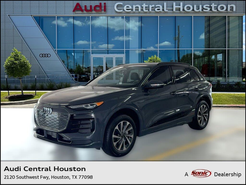 2025 Audi Q6 e-tron quattro Premium