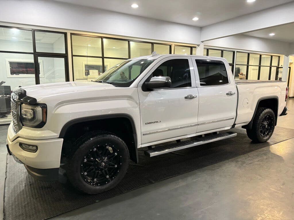 2018 GMC Sierra 1500 Denali Crew Cab 4WD