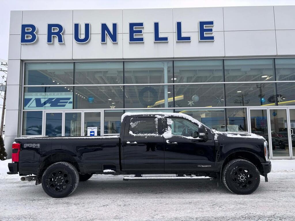 Ford F-250 Super Duty Lariat Crew Cab 4WD 2026