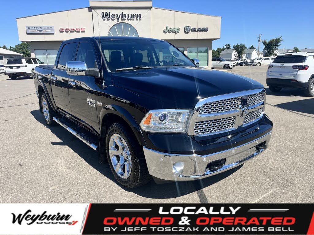 RAM 1500 Laramie Crew Cab 4WD 2015