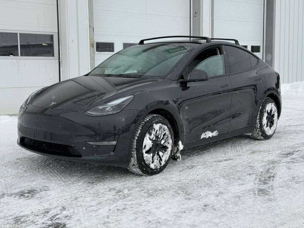 Tesla Model Y Long Range AWD 2025