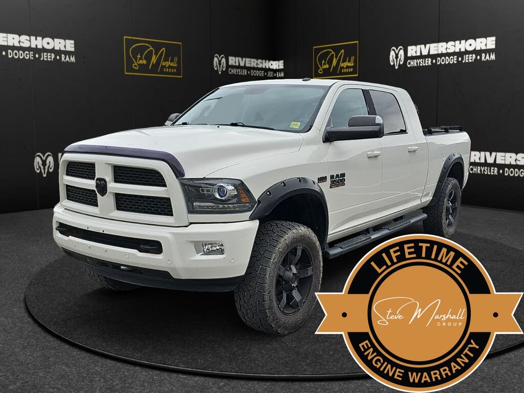 RAM 3500 Laramie Mega Cab 4WD 2016