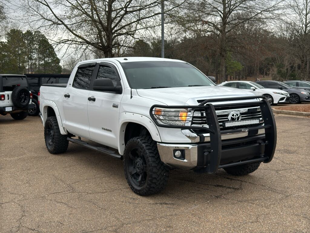 2016 Toyota Tundra SR5 CrewMax 5.7L FFV 4WD