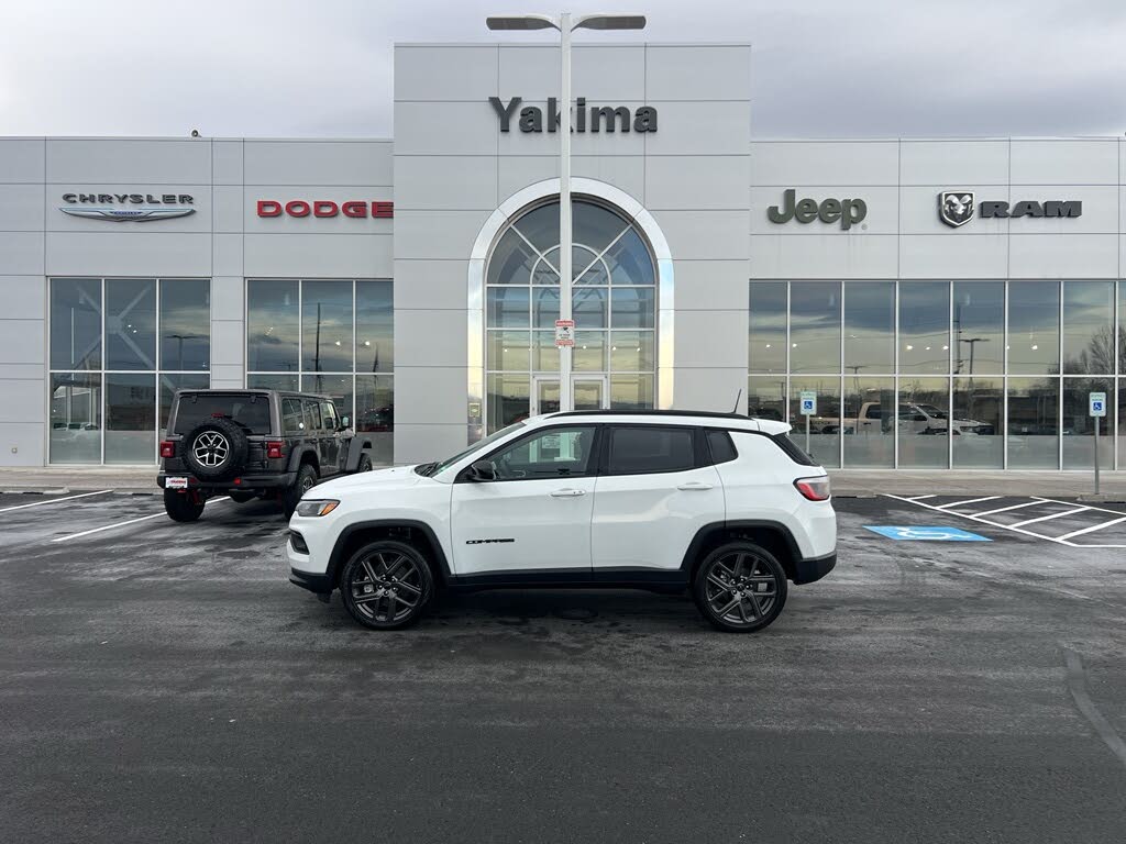 2026 Jeep Compass Latitude Altitude 4WD