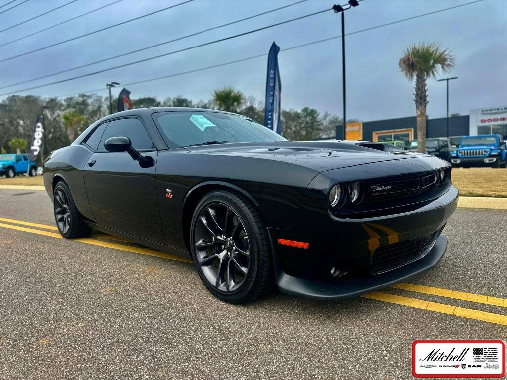 2022 Dodge Challenger R/T Scat Pack RWD