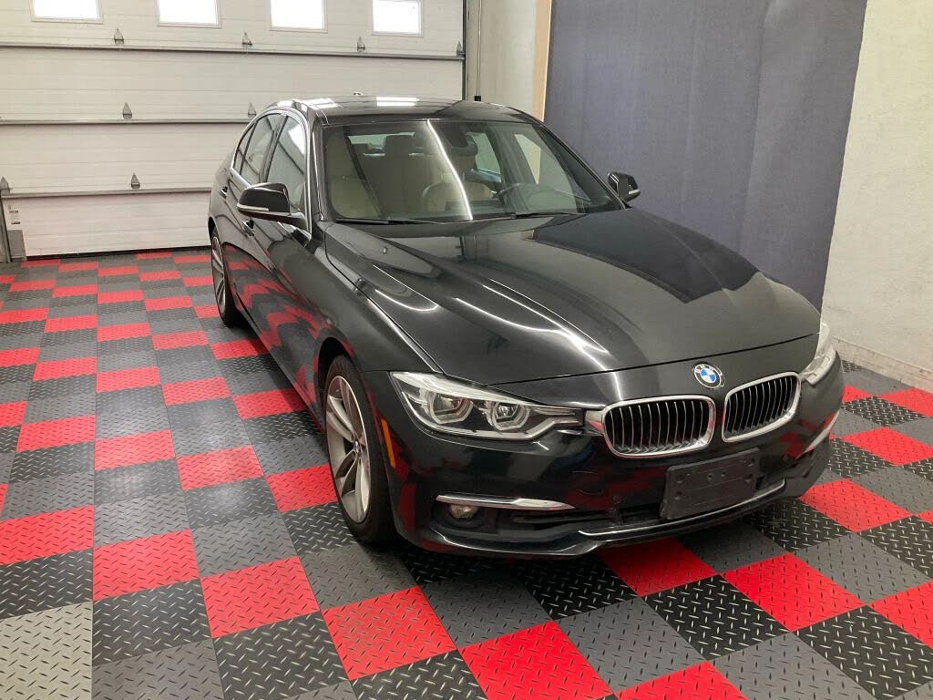 2017 BMW 3 Series 330i xDrive Sedan AWD