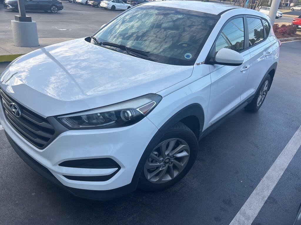 2016 Hyundai Tucson 2.0L SE FWD with Beige Seats