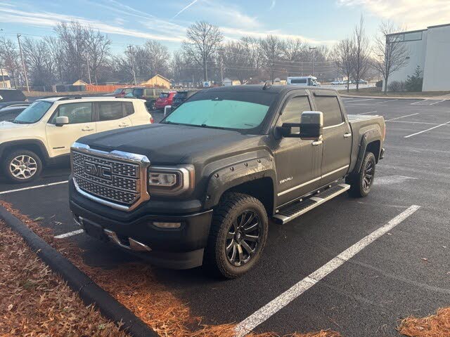 2017 GMC Sierra 1500 Denali Crew Cab 4WD