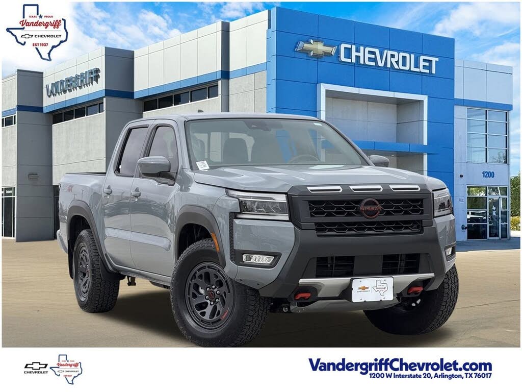 2025 Nissan Frontier PRO-4X Crew Cab 4WD