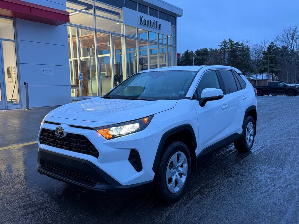 Toyota RAV4 LE AWD 2025