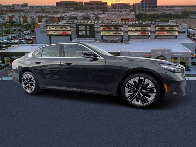 2025 BMW 5 Series 540i xDrive