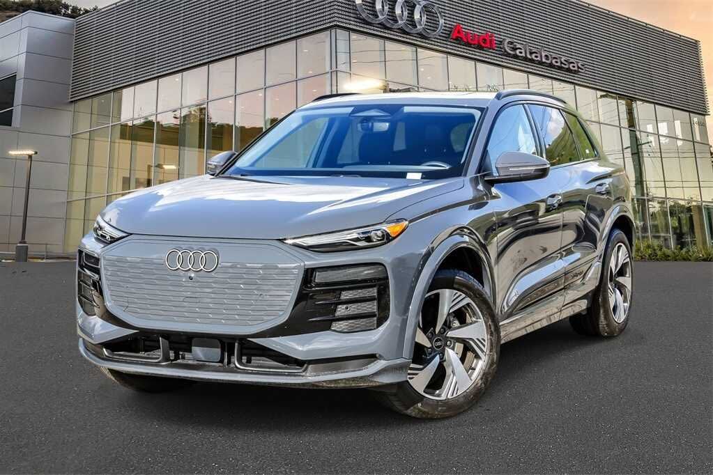 2025 Audi Q6 e-tron quattro Premium