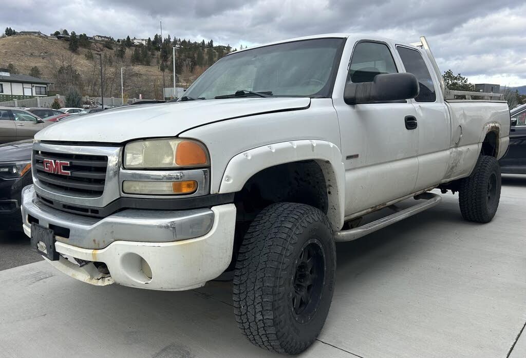 2005 GMC Sierra 3500 4 Dr SLE 4WD Extended Cab LB
