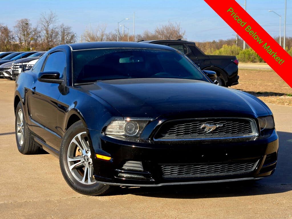 2014 Ford Mustang V6 Premium Coupe RWD