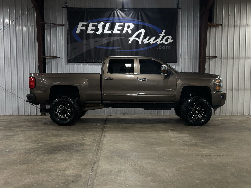2015 Chevrolet Silverado 2500HD High Country Crew Cab 4WD
