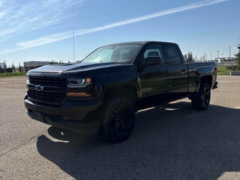 2018 Chevrolet Silverado 1500 Custom Double Cab 4WD