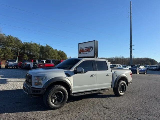 2017 Ford F-150 Raptor SuperCrew 4WD