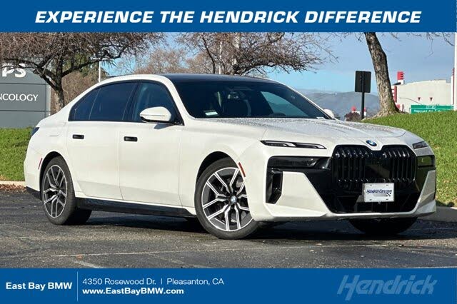 2023 BMW 7 Series 740i RWD