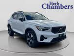 Volvo XC40 B5 Plus Dark Theme AWD